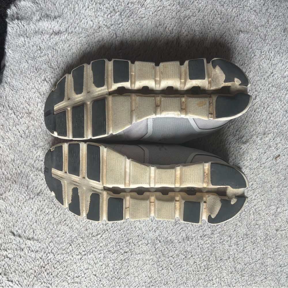 On Running Cloud 5 Waterproof Glacier/White Shoes - Picture 7 of 10